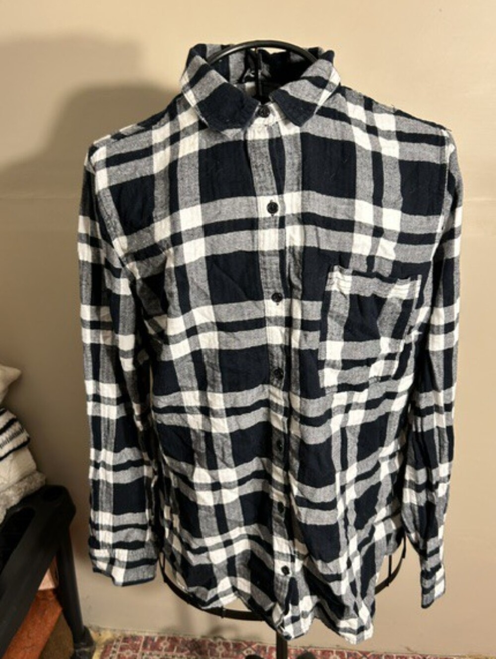 flannel size large womens black white  plaid shirt button up top gorpcore